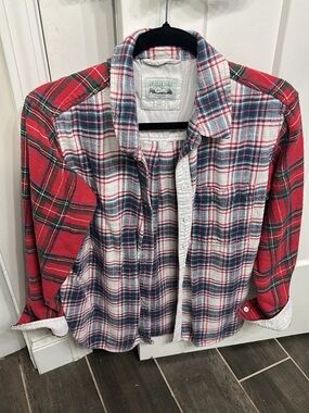 American Eagle Outfitters Red White and Blue Plaid Button-Down Shirt